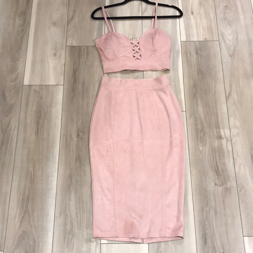 Windsor light pink 2-piece set; Perfect condition